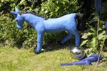 Da hat das blaue Pferd .......