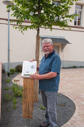 _HIE63652_2 _HIE63652_2